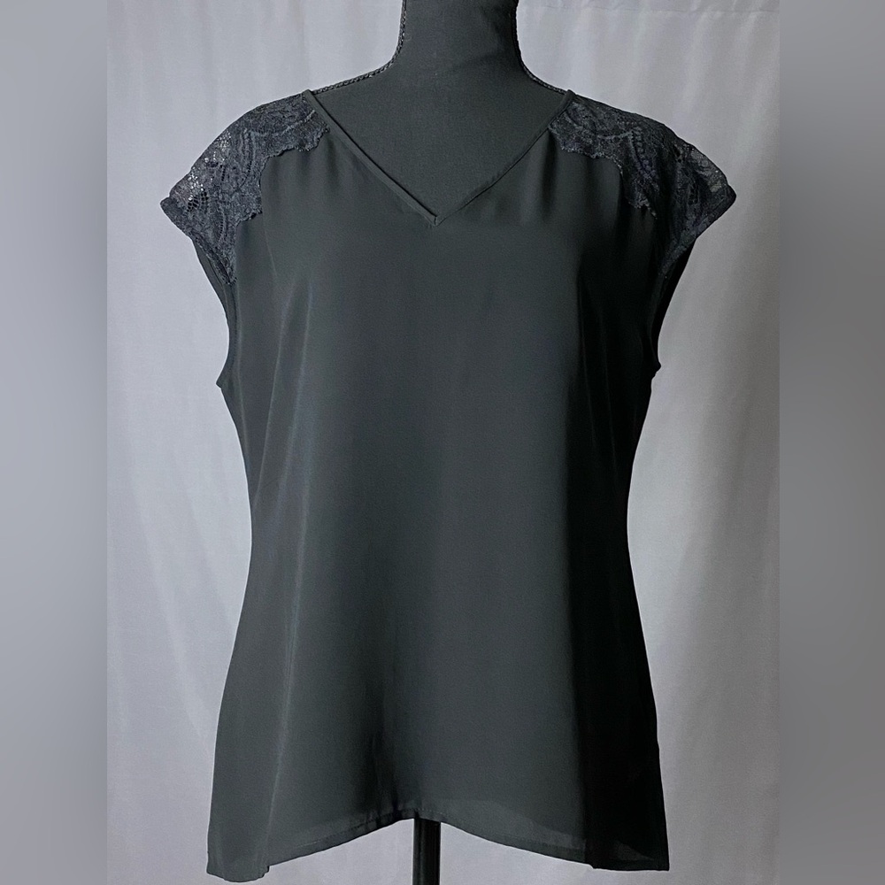 Banana Republic Black Lace Top Small